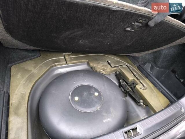 Черный Тойота Авенсис, объемом двигателя 1.8 л и пробегом 190 тыс. км за 7100 $, фото 10 на Automoto.ua