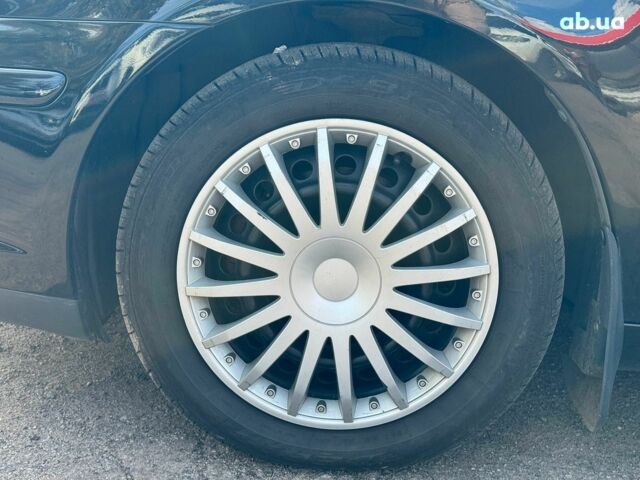 Чорний Тойота Авенсіс, об'ємом двигуна 2 л та пробігом 264 тис. км за 7190 $, фото 9 на Automoto.ua