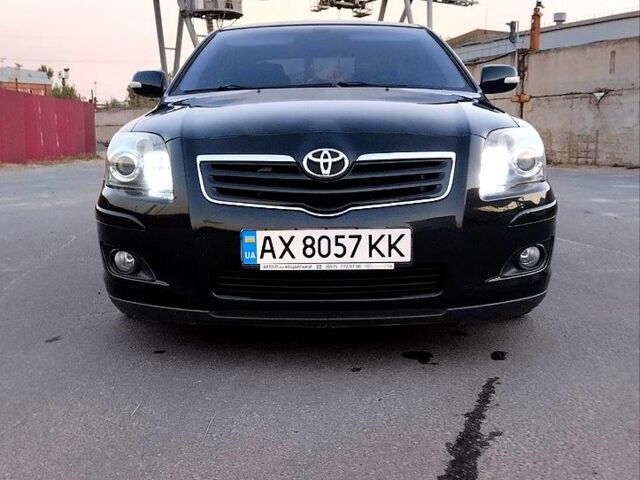 Чорний Тойота Авенсіс, об'ємом двигуна 1.8 л та пробігом 114 тис. км за 7400 $, фото 5 на Automoto.ua