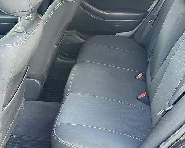 Чорний Тойота Авенсіс, об'ємом двигуна 1.8 л та пробігом 212 тис. км за 5600 $, фото 17 на Automoto.ua