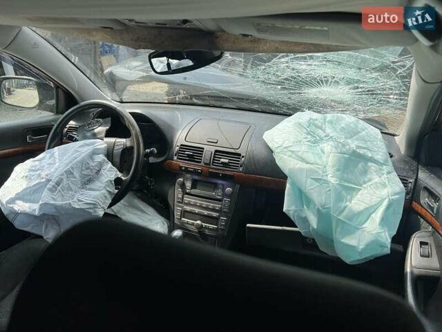 Черный Тойота Авенсис, объемом двигателя 1.8 л и пробегом 1 тыс. км за 4000 $, фото 6 на Automoto.ua