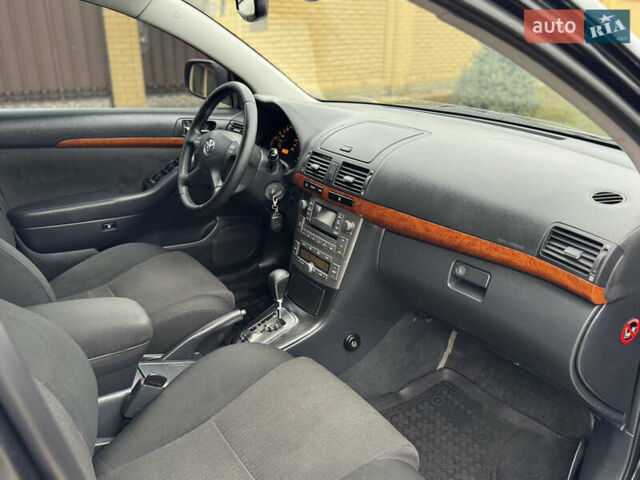 Черный Тойота Авенсис, объемом двигателя 1.8 л и пробегом 178 тыс. км за 7150 $, фото 16 на Automoto.ua
