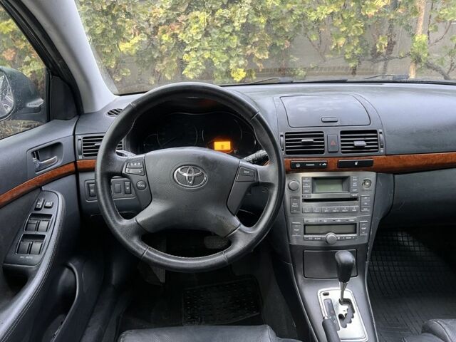 Черный Тойота Авенсис, объемом двигателя 1.8 л и пробегом 242 тыс. км за 6800 $, фото 8 на Automoto.ua