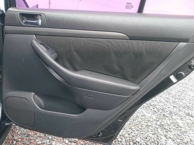 Черный Тойота Авенсис, объемом двигателя 1.8 л и пробегом 297 тыс. км за 7440 $, фото 12 на Automoto.ua