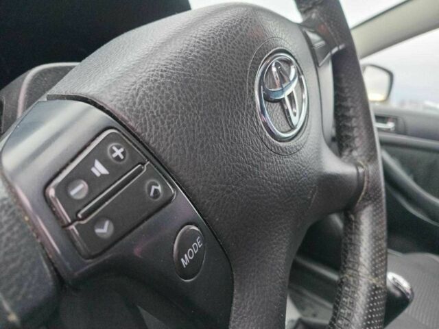 Черный Тойота Авенсис, объемом двигателя 1.8 л и пробегом 297 тыс. км за 7440 $, фото 23 на Automoto.ua