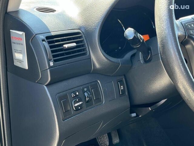 Чорний Тойота Авенсіс, об'ємом двигуна 2 л та пробігом 330 тис. км за 7690 $, фото 35 на Automoto.ua