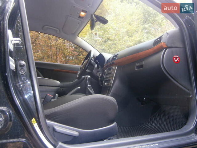 Чорний Тойота Авенсіс, об'ємом двигуна 1.79 л та пробігом 252 тис. км за 6400 $, фото 30 на Automoto.ua