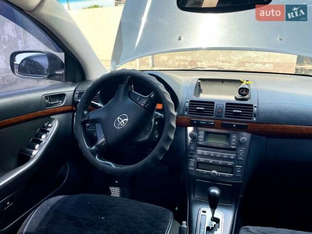 Черный Тойота Авенсис, объемом двигателя 1.8 л и пробегом 225 тыс. км за 6800 $, фото 15 на Automoto.ua