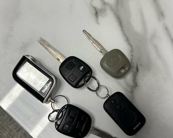 Чорний Тойота Авенсіс, об'ємом двигуна 1.8 л та пробігом 136 тис. км за 8300 $, фото 64 на Automoto.ua