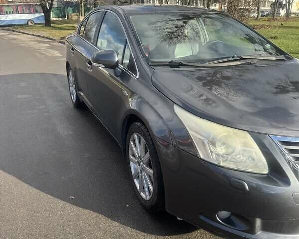 Черный Тойота Авенсис, объемом двигателя 2.2 л и пробегом 218 тыс. км за 9000 $, фото 4 на Automoto.ua