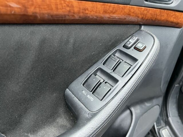 Черный Тойота Авенсис, объемом двигателя 1.8 л и пробегом 242 тыс. км за 6800 $, фото 6 на Automoto.ua