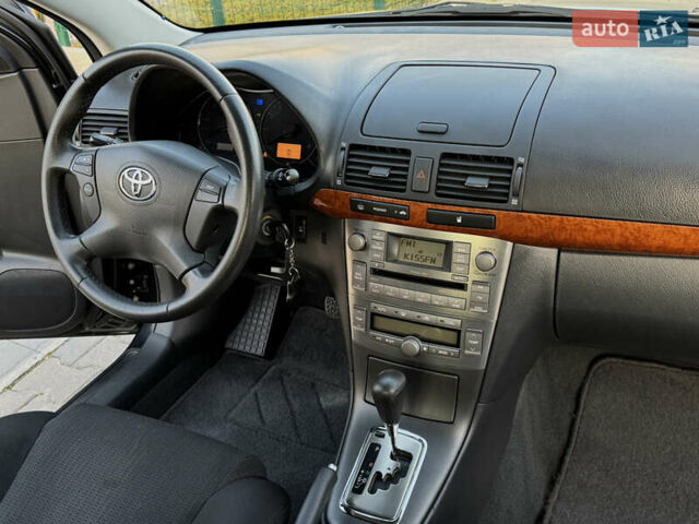 Черный Тойота Авенсис, объемом двигателя 1.8 л и пробегом 98 тыс. км за 10300 $, фото 61 на Automoto.ua