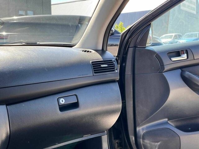 Чорний Тойота Авенсіс, об'ємом двигуна 2 л та пробігом 330 тис. км за 6830 $, фото 16 на Automoto.ua