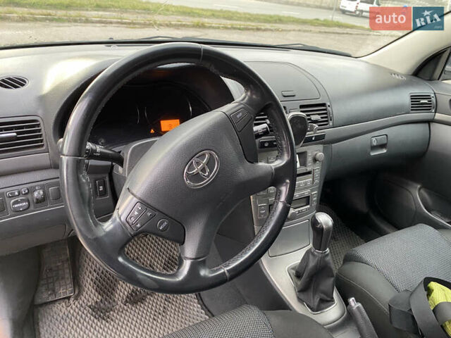 Черный Тойота Авенсис, объемом двигателя 1.8 л и пробегом 240 тыс. км за 6313 $, фото 10 на Automoto.ua