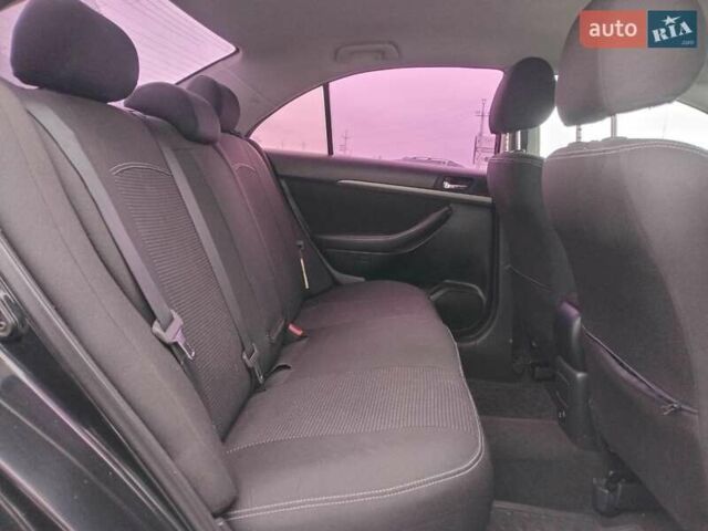 Черный Тойота Авенсис, объемом двигателя 1.8 л и пробегом 297 тыс. км за 7490 $, фото 18 на Automoto.ua