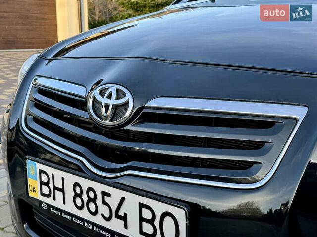 Черный Тойота Авенсис, объемом двигателя 1.8 л и пробегом 98 тыс. км за 10300 $, фото 17 на Automoto.ua