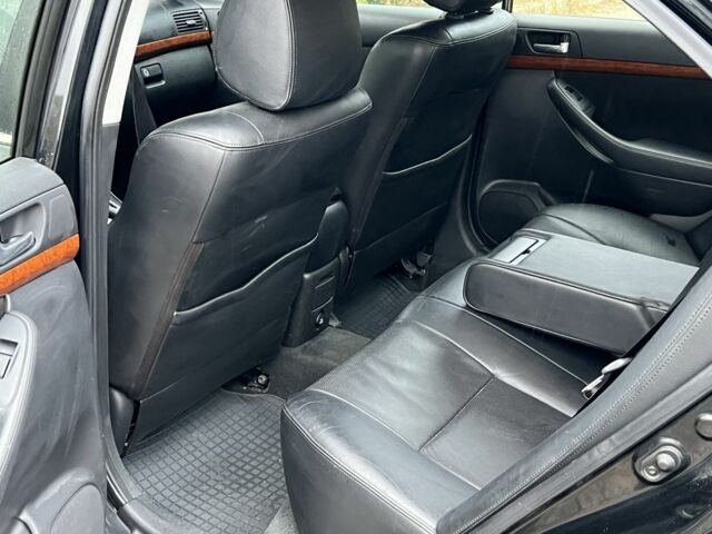 Черный Тойота Авенсис, объемом двигателя 1.8 л и пробегом 242 тыс. км за 6800 $, фото 12 на Automoto.ua