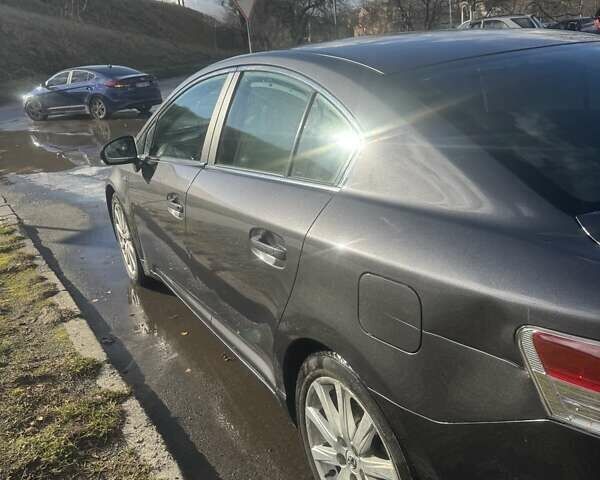 Черный Тойота Авенсис, объемом двигателя 2.2 л и пробегом 218 тыс. км за 9000 $, фото 15 на Automoto.ua