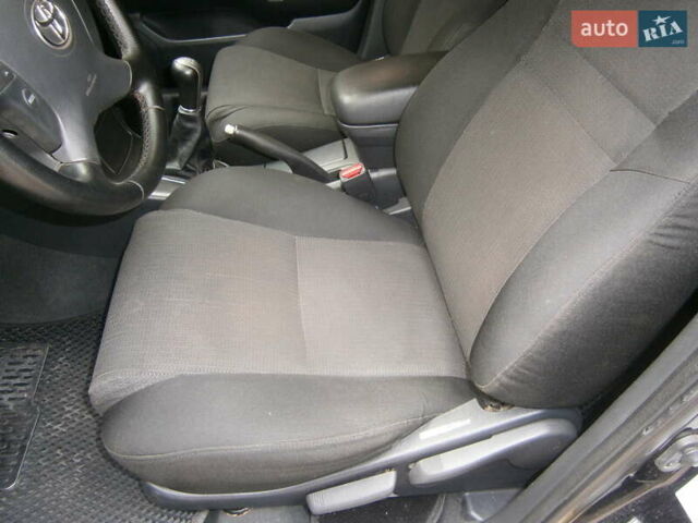 Чорний Тойота Авенсіс, об'ємом двигуна 1.79 л та пробігом 252 тис. км за 6400 $, фото 32 на Automoto.ua