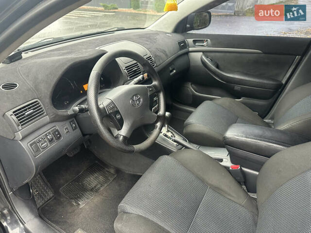 Черный Тойота Авенсис, объемом двигателя 1.79 л и пробегом 255 тыс. км за 6900 $, фото 5 на Automoto.ua
