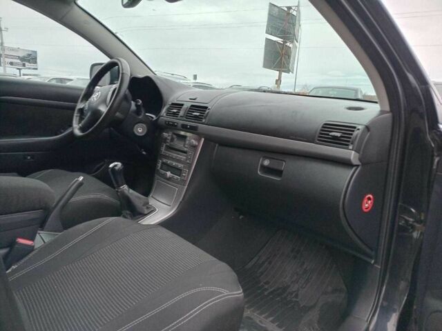 Черный Тойота Авенсис, объемом двигателя 1.8 л и пробегом 297 тыс. км за 7440 $, фото 9 на Automoto.ua