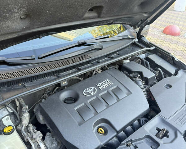 Черный Тойота Авенсис, объемом двигателя 1.8 л и пробегом 193 тыс. км за 9199 $, фото 77 на Automoto.ua