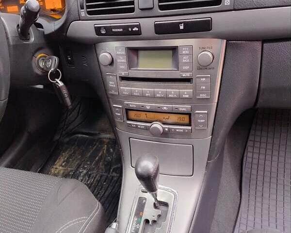 Черный Тойота Авенсис, объемом двигателя 1.8 л и пробегом 256 тыс. км за 7999 $, фото 15 на Automoto.ua