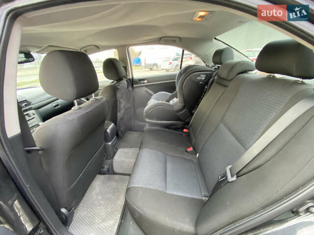 Черный Тойота Авенсис, объемом двигателя 1.8 л и пробегом 240 тыс. км за 6313 $, фото 16 на Automoto.ua