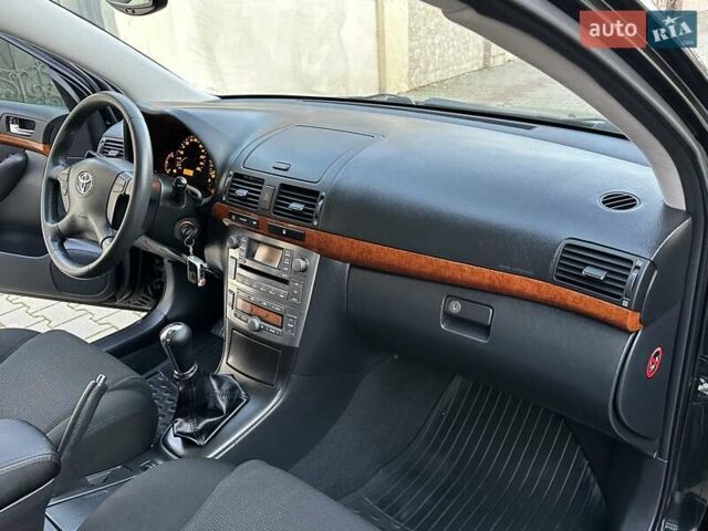 Чорний Тойота Авенсіс, об'ємом двигуна 1.8 л та пробігом 136 тис. км за 8300 $, фото 50 на Automoto.ua