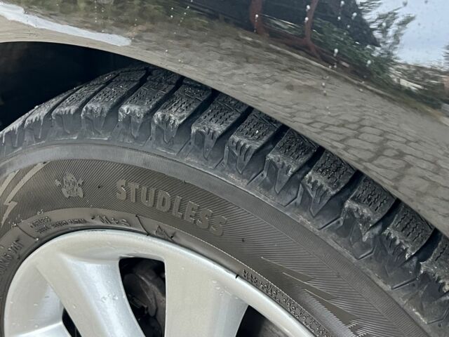 Черный Тойота Авенсис, объемом двигателя 1.8 л и пробегом 242 тыс. км за 6800 $, фото 15 на Automoto.ua