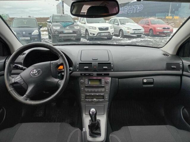 Черный Тойота Авенсис, объемом двигателя 1.8 л и пробегом 297 тыс. км за 7440 $, фото 18 на Automoto.ua