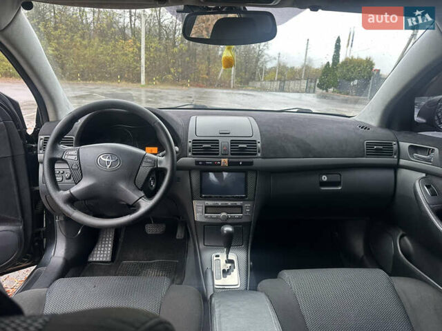 Черный Тойота Авенсис, объемом двигателя 1.79 л и пробегом 255 тыс. км за 6900 $, фото 6 на Automoto.ua