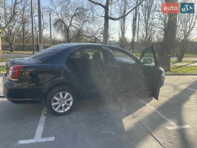 Черный Тойота Авенсис, объемом двигателя 1.79 л и пробегом 130 тыс. км за 7500 $, фото 19 на Automoto.ua