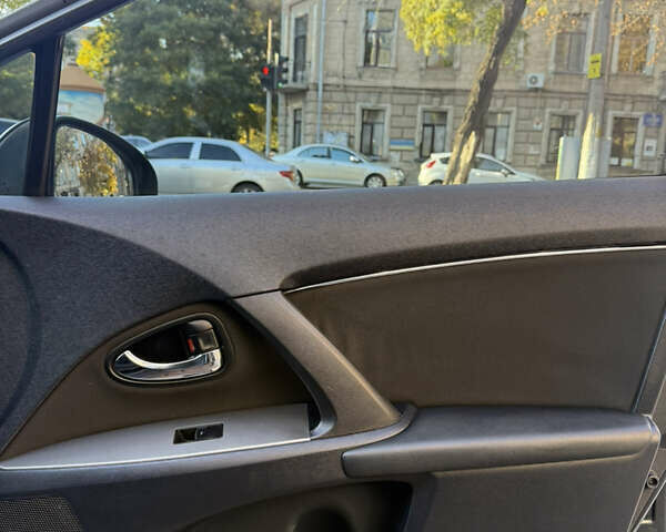 Черный Тойота Авенсис, объемом двигателя 1.8 л и пробегом 193 тыс. км за 9199 $, фото 54 на Automoto.ua