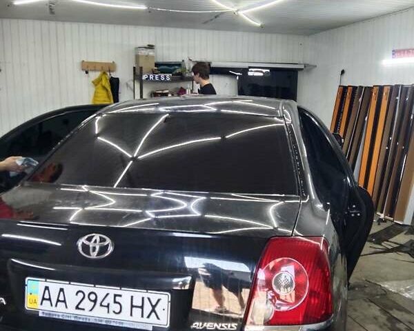 Черный Тойота Авенсис, объемом двигателя 1.79 л и пробегом 265 тыс. км за 6800 $, фото 4 на Automoto.ua