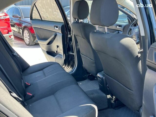 Чорний Тойота Авенсіс, об'ємом двигуна 2 л та пробігом 330 тис. км за 7690 $, фото 15 на Automoto.ua