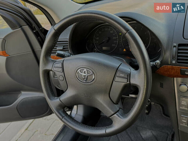 Черный Тойота Авенсис, объемом двигателя 1.8 л и пробегом 98 тыс. км за 10300 $, фото 67 на Automoto.ua