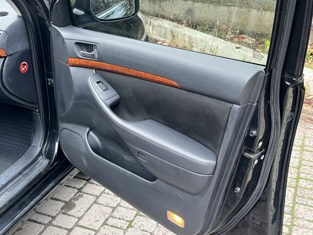 Черный Тойота Авенсис, объемом двигателя 1.8 л и пробегом 242 тыс. км за 6800 $, фото 10 на Automoto.ua