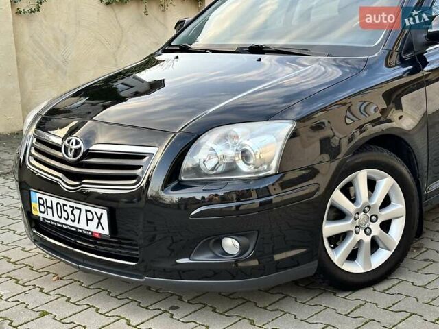 Чорний Тойота Авенсіс, об'ємом двигуна 1.8 л та пробігом 136 тис. км за 8300 $, фото 5 на Automoto.ua
