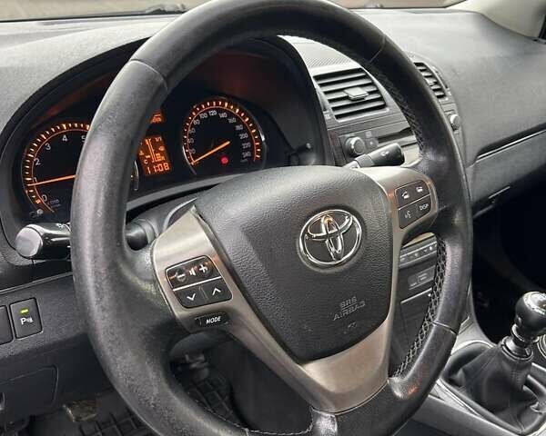 Черный Тойота Авенсис, объемом двигателя 2 л и пробегом 275 тыс. км за 8200 $, фото 9 на Automoto.ua
