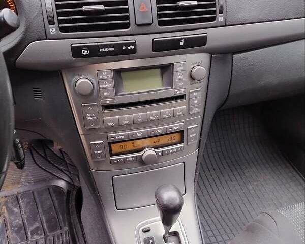 Черный Тойота Авенсис, объемом двигателя 1.8 л и пробегом 256 тыс. км за 7999 $, фото 20 на Automoto.ua