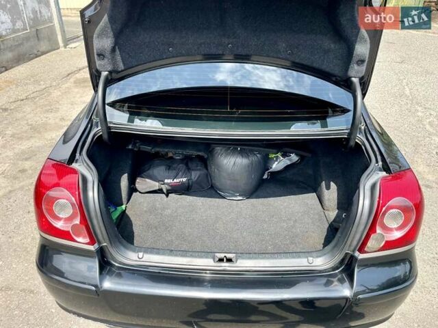 Черный Тойота Авенсис, объемом двигателя 1.8 л и пробегом 225 тыс. км за 6800 $, фото 5 на Automoto.ua