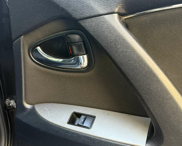 Черный Тойота Авенсис, объемом двигателя 1.8 л и пробегом 193 тыс. км за 9199 $, фото 61 на Automoto.ua