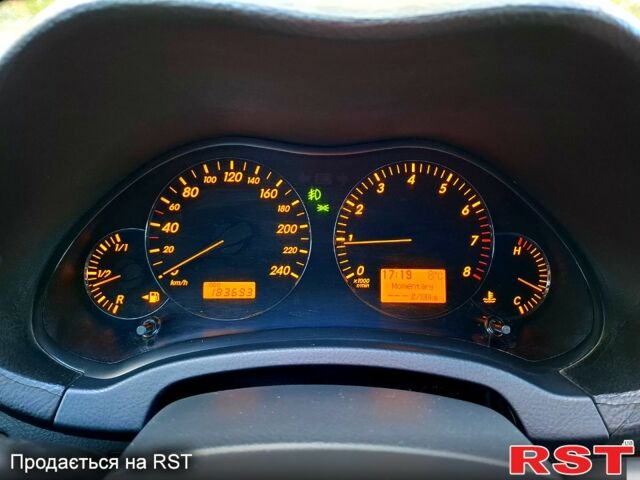 Черный Тойота Авенсис, объемом двигателя 1.8 л и пробегом 183 тыс. км за 7500 $, фото 5 на Automoto.ua