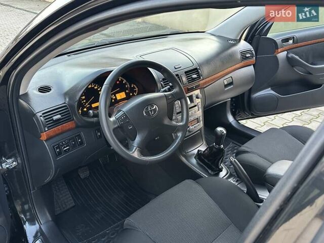 Чорний Тойота Авенсіс, об'ємом двигуна 1.8 л та пробігом 136 тис. км за 8300 $, фото 37 на Automoto.ua