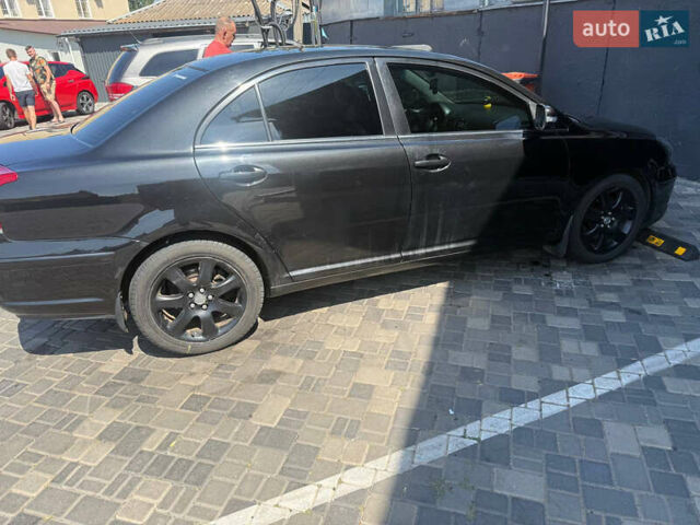 Чорний Тойота Авенсіс, об'ємом двигуна 2 л та пробігом 210 тис. км за 7500 $, фото 1 на Automoto.ua
