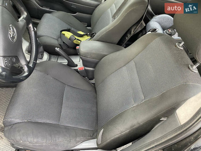 Черный Тойота Авенсис, объемом двигателя 1.8 л и пробегом 240 тыс. км за 6313 $, фото 12 на Automoto.ua