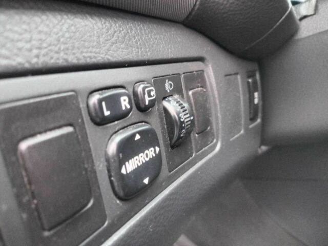 Черный Тойота Авенсис, объемом двигателя 1.8 л и пробегом 297 тыс. км за 7440 $, фото 22 на Automoto.ua