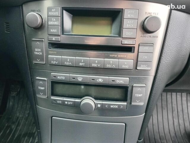Черный Тойота Авенсис, объемом двигателя 1.8 л и пробегом 297 тыс. км за 7490 $, фото 21 на Automoto.ua
