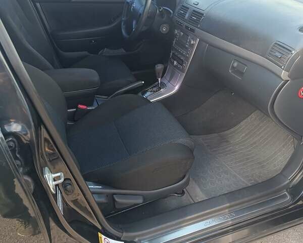 Черный Тойота Авенсис, объемом двигателя 1.8 л и пробегом 202 тыс. км за 7900 $, фото 8 на Automoto.ua